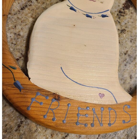 Wood Welcome Friends Round Sign Cut out White Cat Hand Painted 80's Hearts 10.5" - Picture 3 of 10